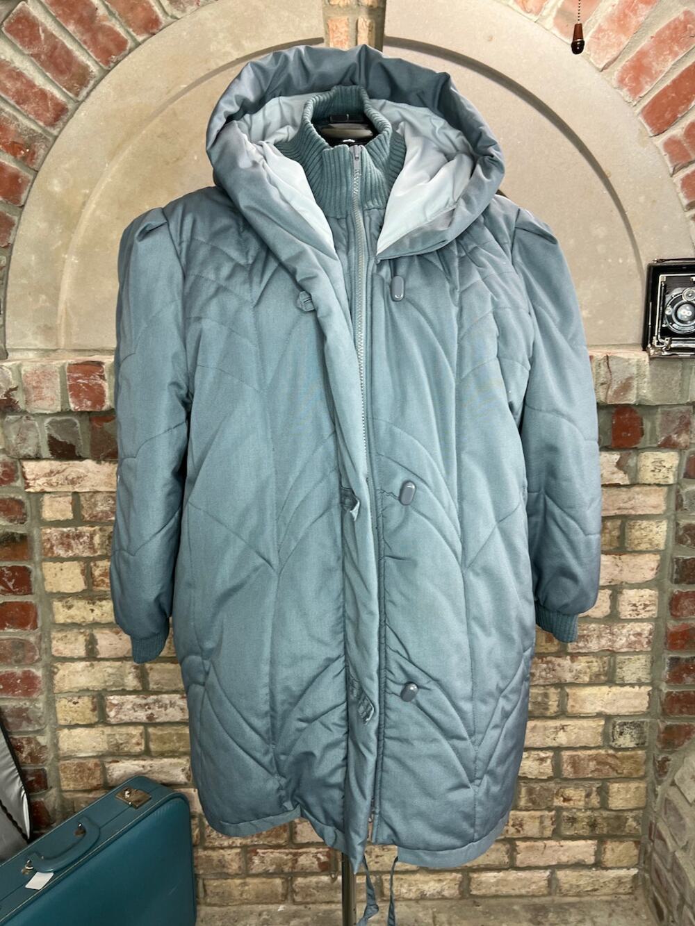 cocoon puffer coat hood gray knit cuffs 1980s